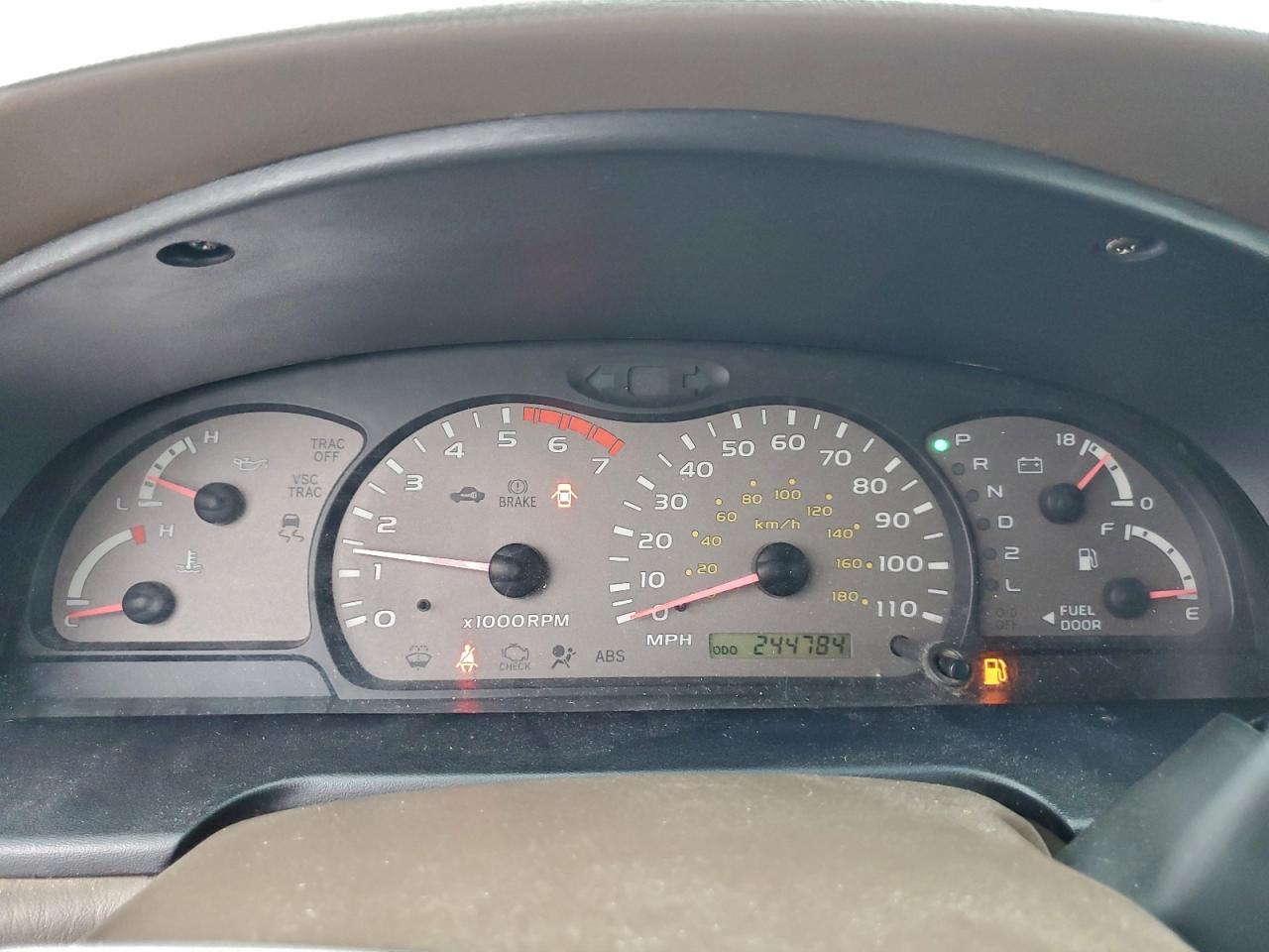 Toyota Sequoia Sr5 Image 12