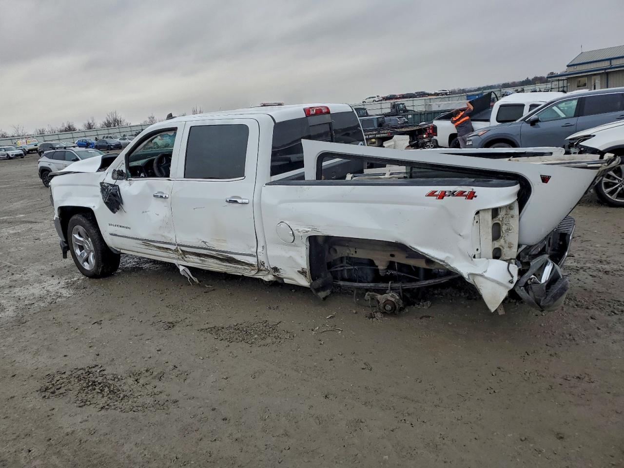 Chevrolet Silverado K1500 Ltz Image 2