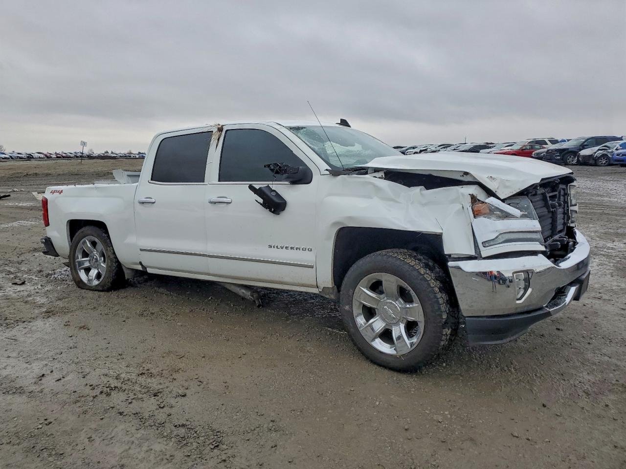 Chevrolet Silverado K1500 Ltz Image 3