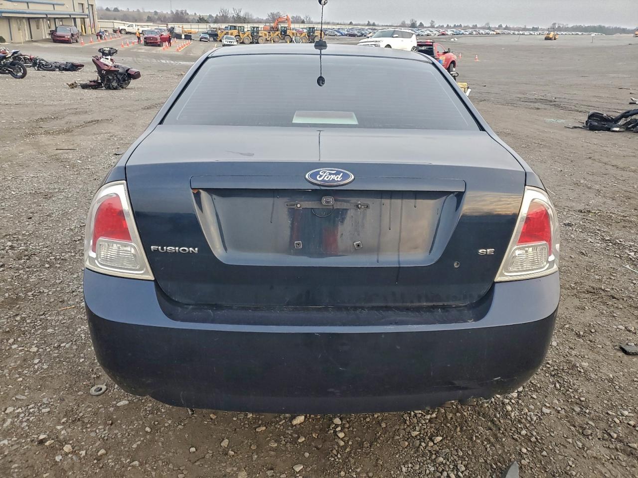 Ford Fusion Se Image 8