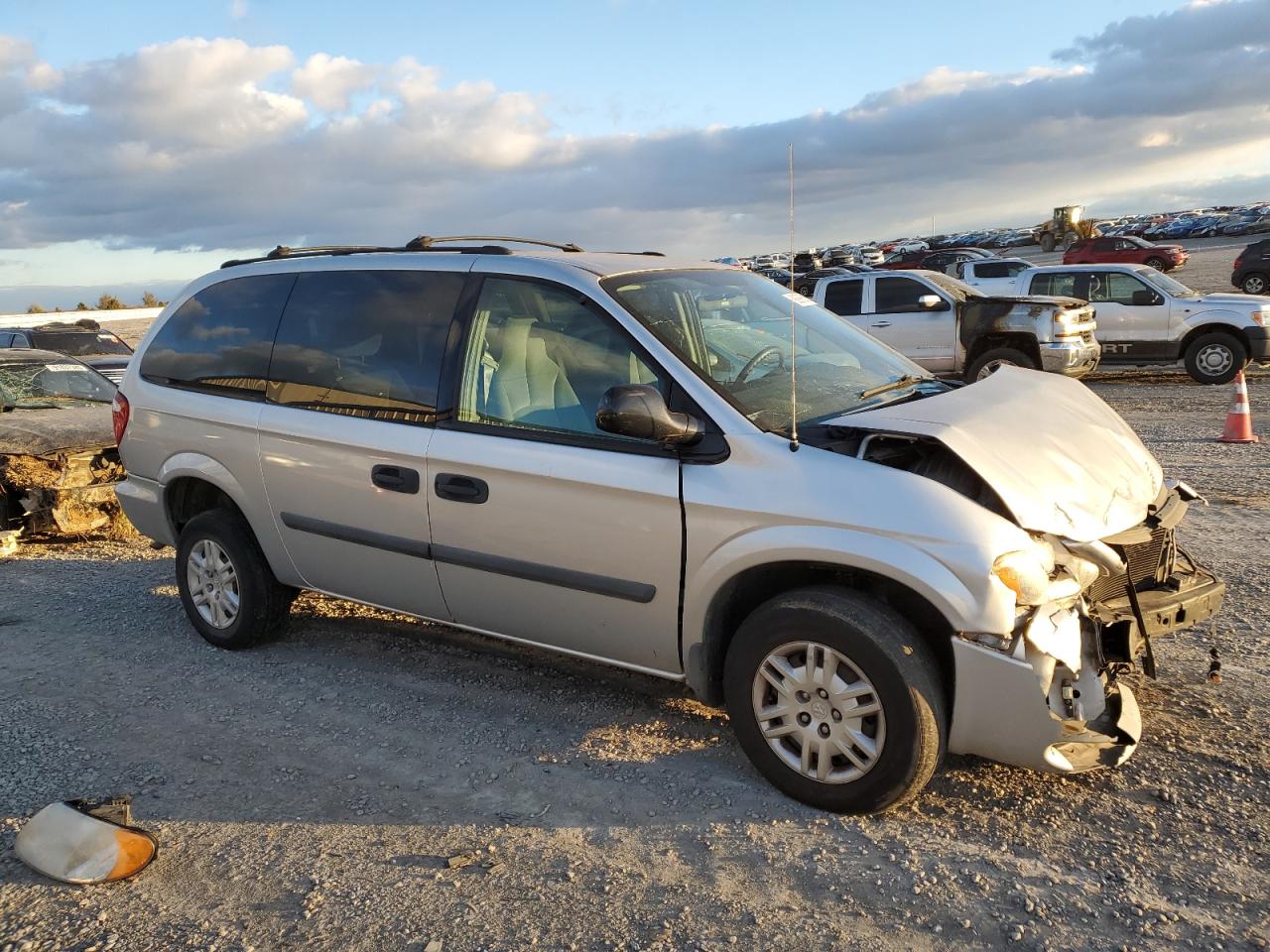 Dodge Caravan Se Image 4