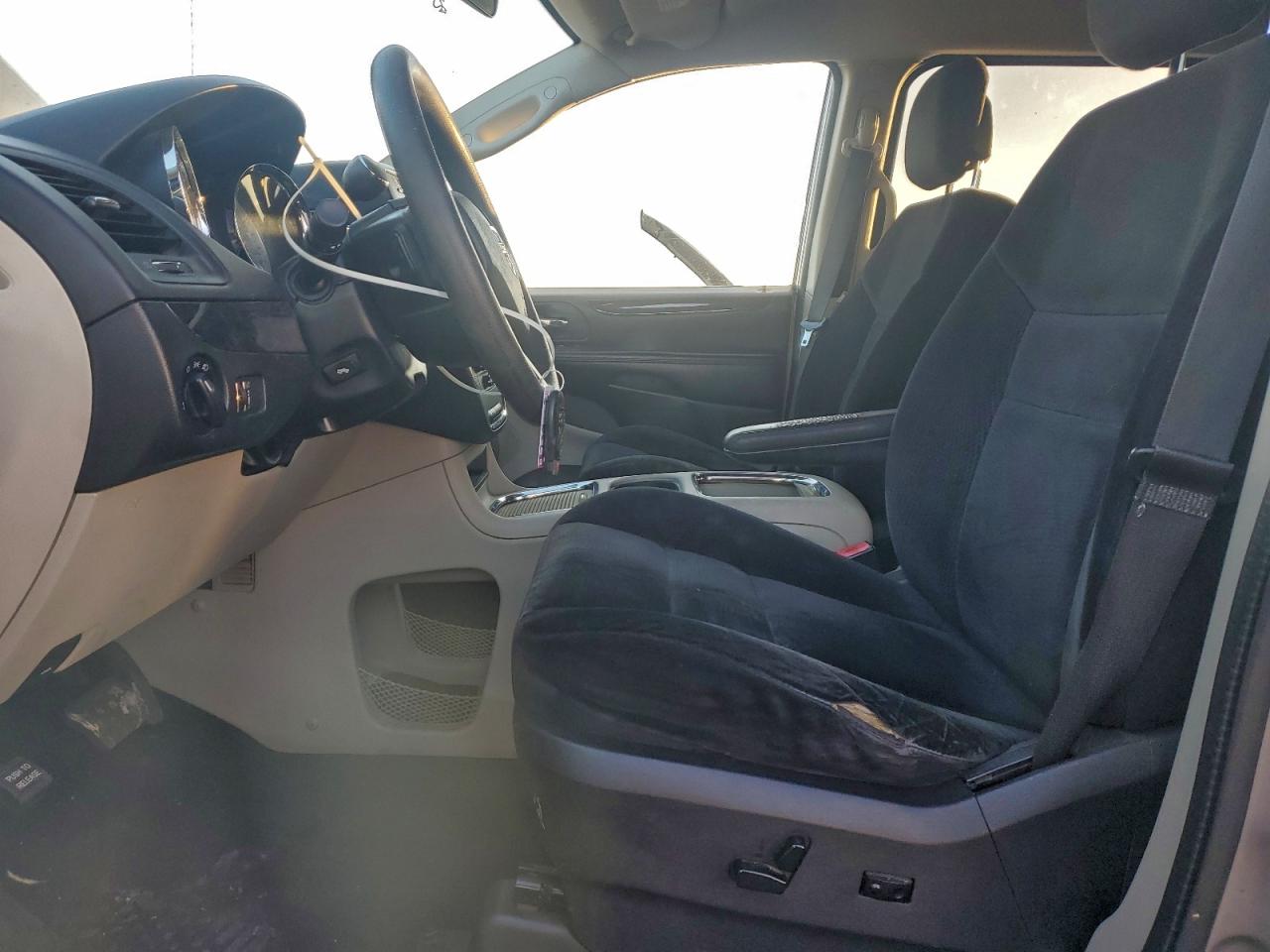 Dodge Caravan Sxt Image 7