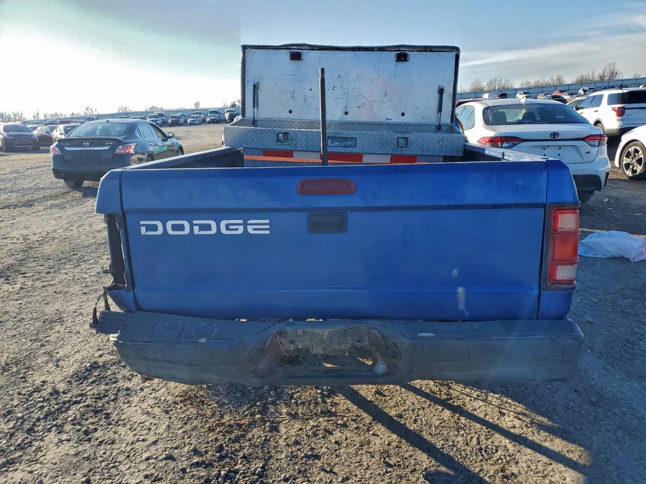 Dodge Dakota Image 3