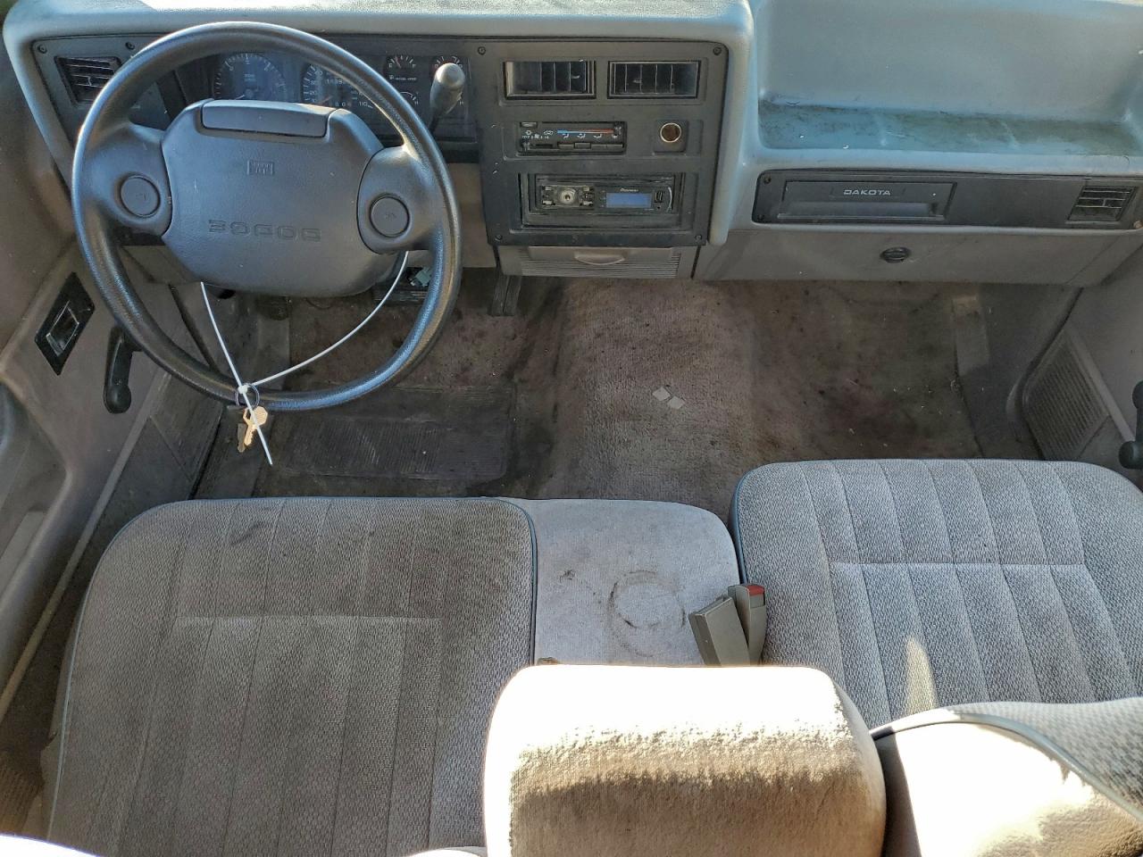 Dodge Dakota Image 12