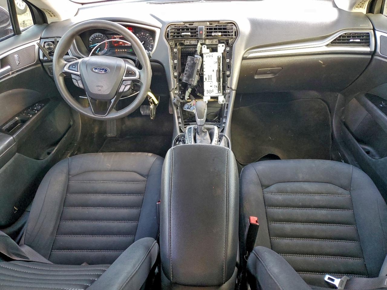 Ford Fusion Se Image 8