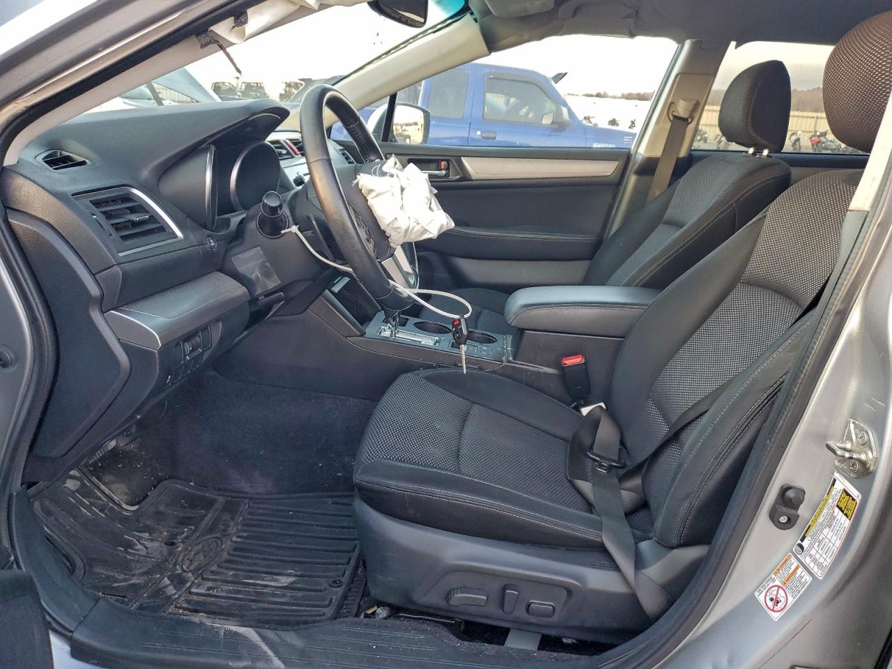 Subaru Outback 2.5i Premium Image 11