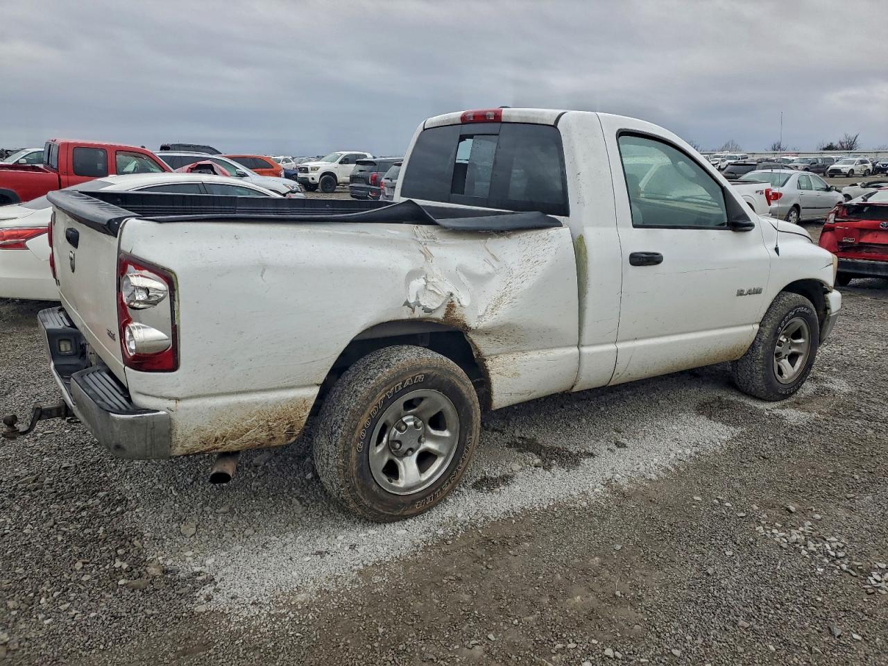 Dodge Ram 1500 St Image 2