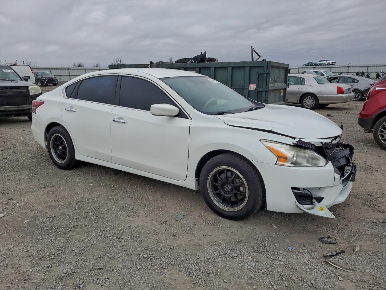 Nissan Altima 2.5 Image 2