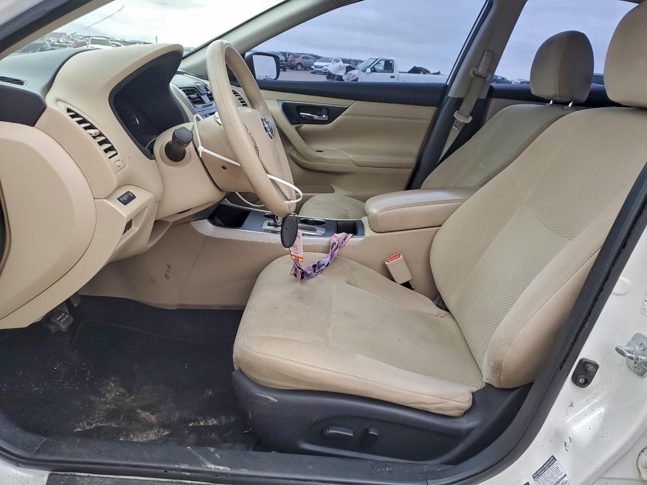 Nissan Altima 2.5 Image 7