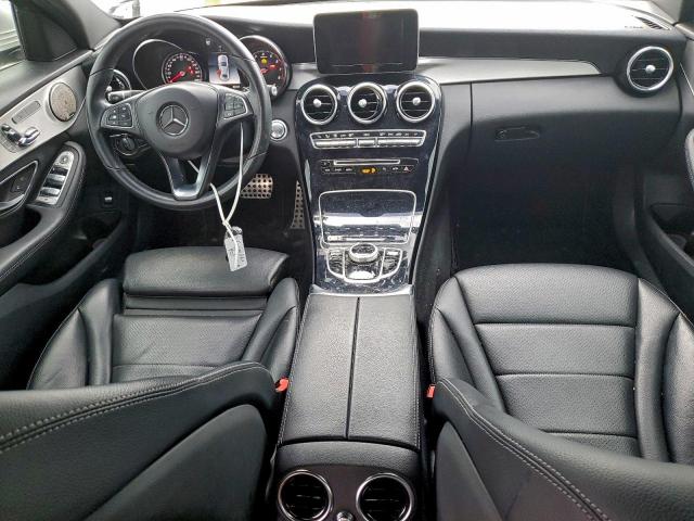 Mercedes-Benz C-Class 300 Image 9