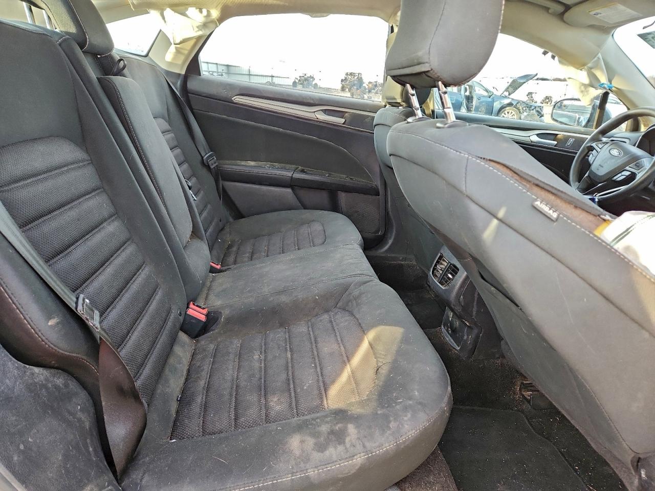 Ford Fusion Se Image 10