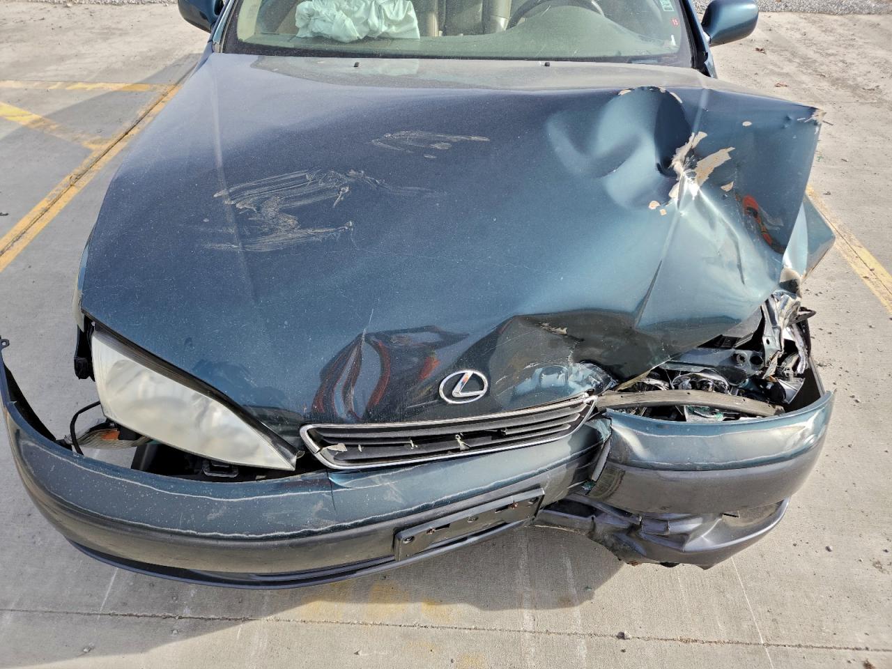 Lexus Es 300 Image 9