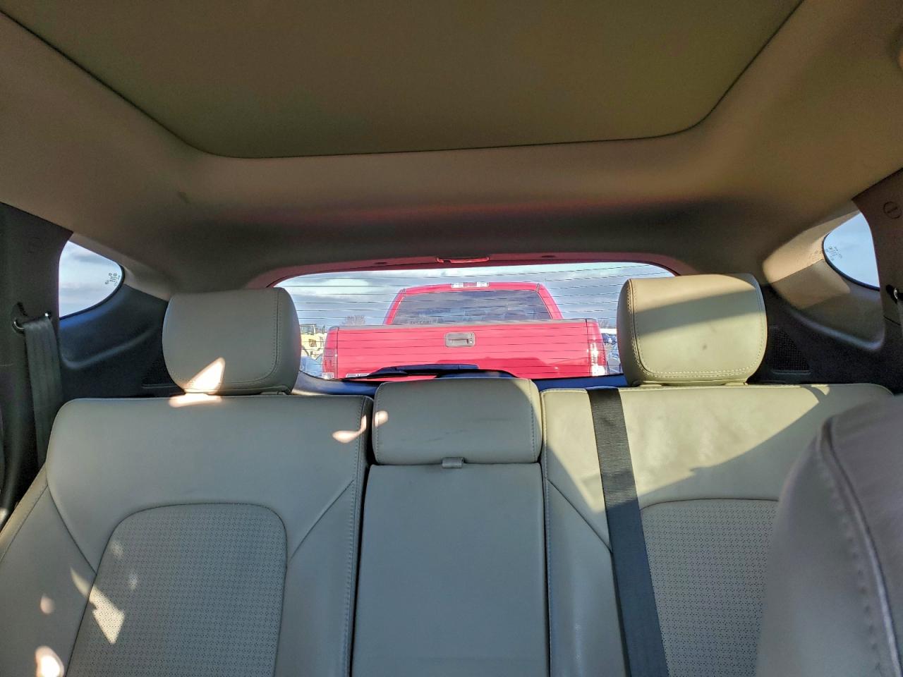 Hyundai SANTA FE Image 8