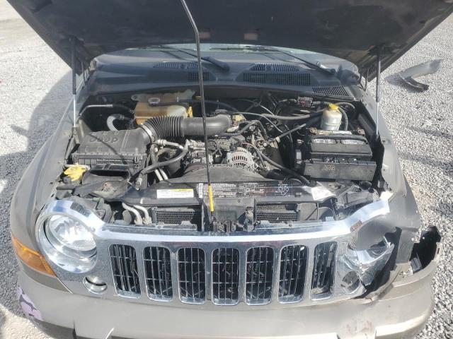 Jeep Liberty Limited Image 8