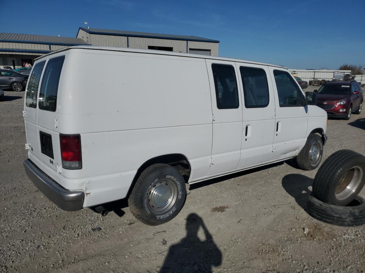 Ford E-150 E150 Van Image 2