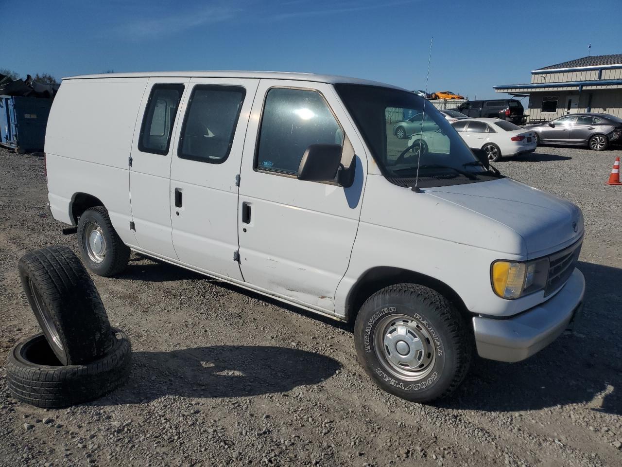 Ford E-150 E150 Van Image 7