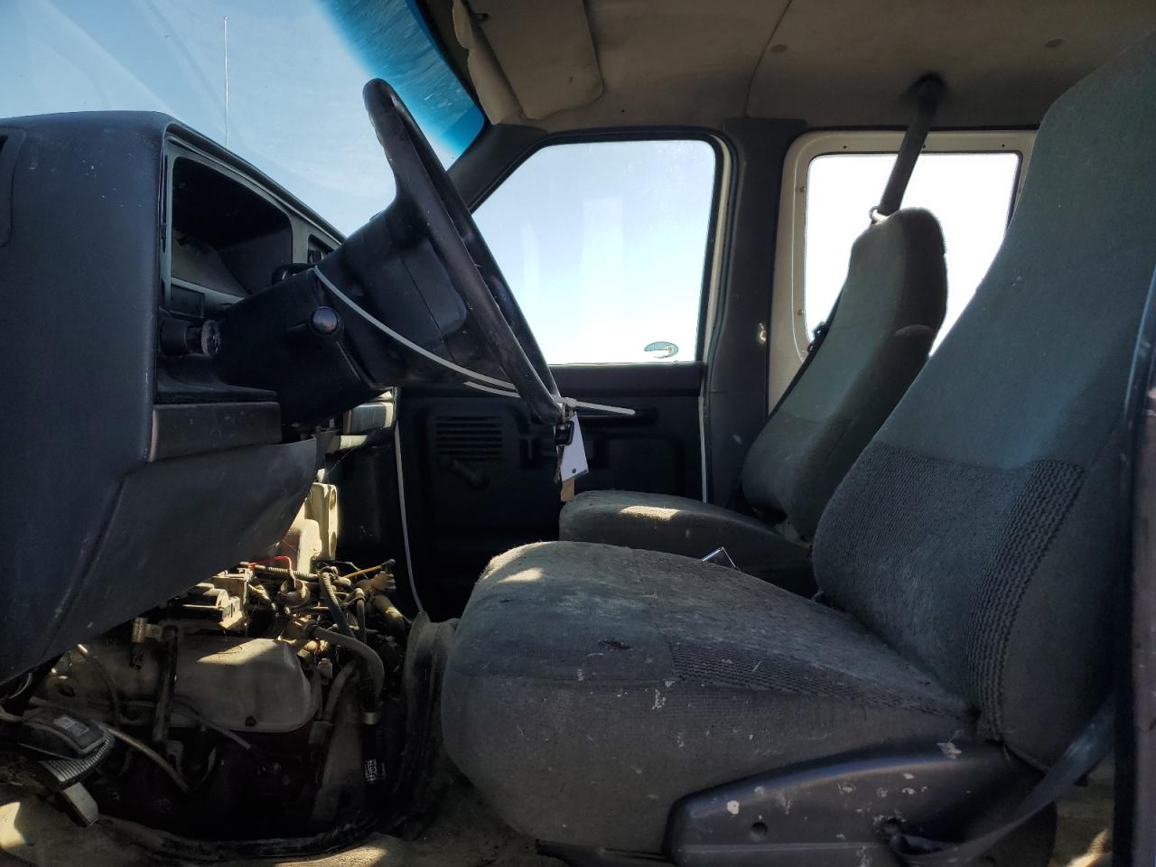 Ford E-150 E150 Van Image 4