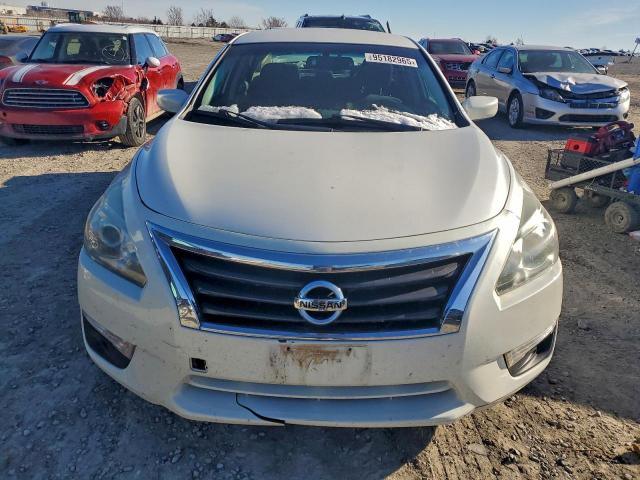 Nissan Altima 2.5 Image 4