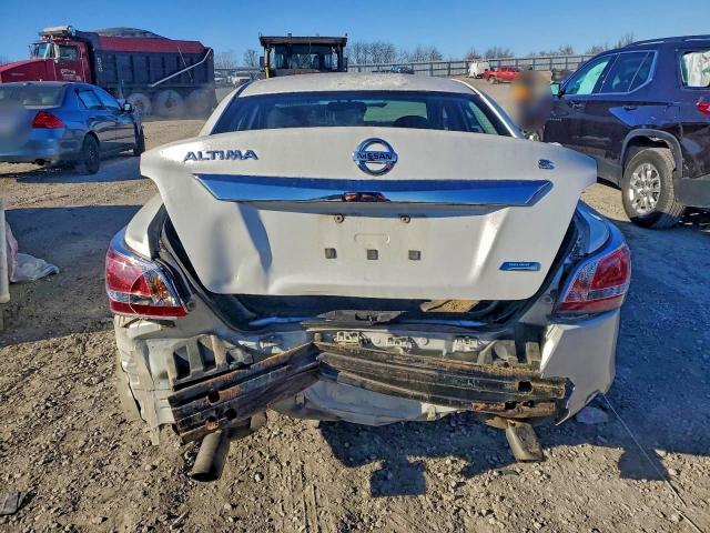 Nissan Altima 2.5 Image 5