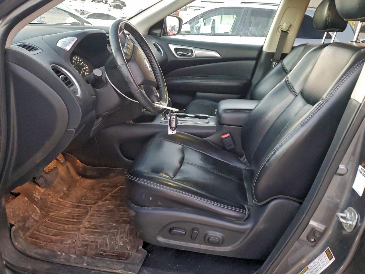 Nissan Pathfinder Sl Image 6