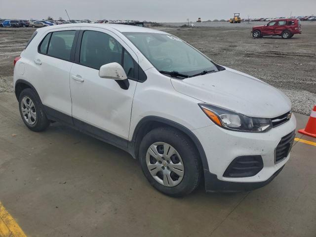 Chevrolet Trax Ls Image 3