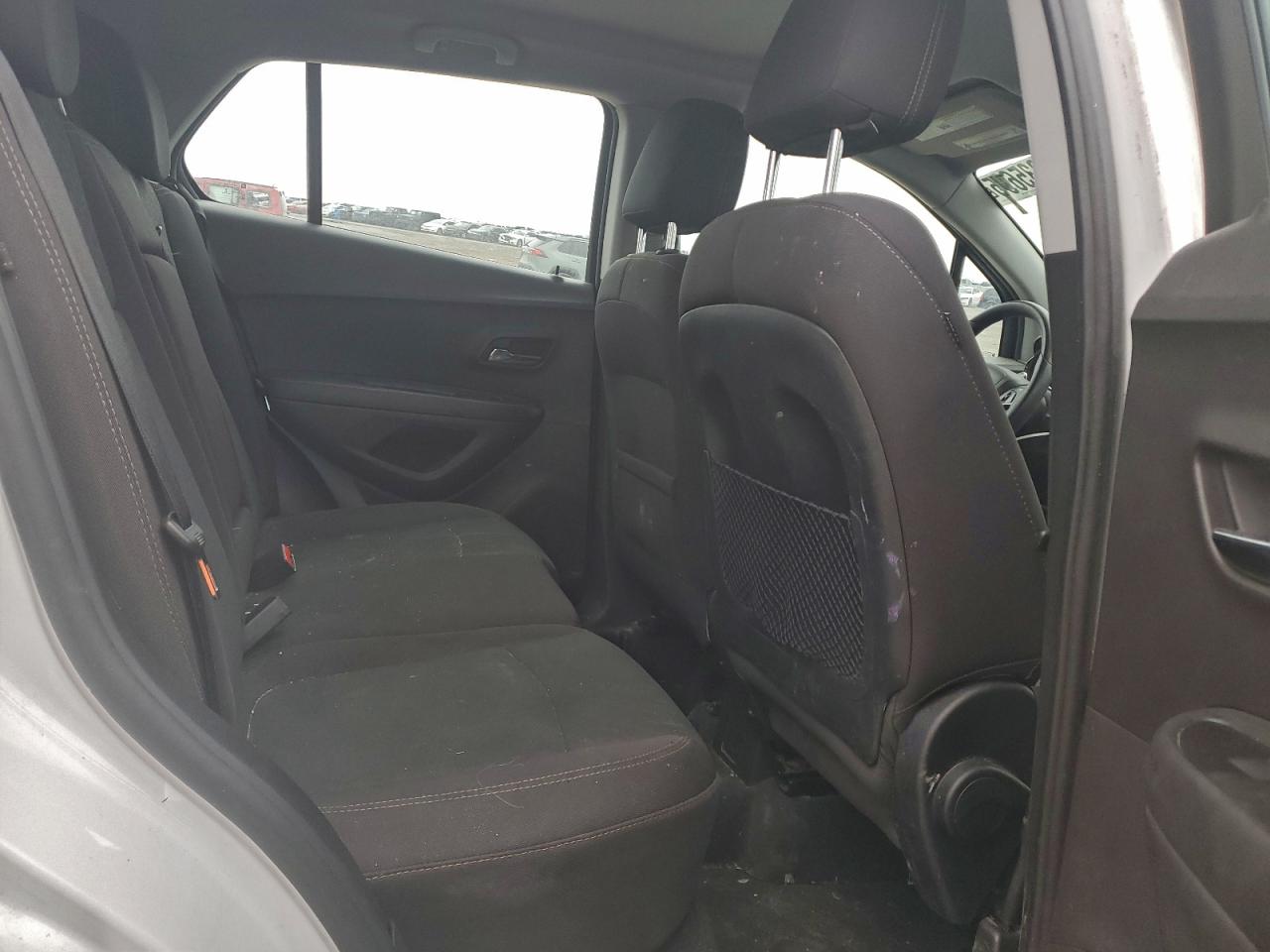 Chevrolet Trax Ls Image 11