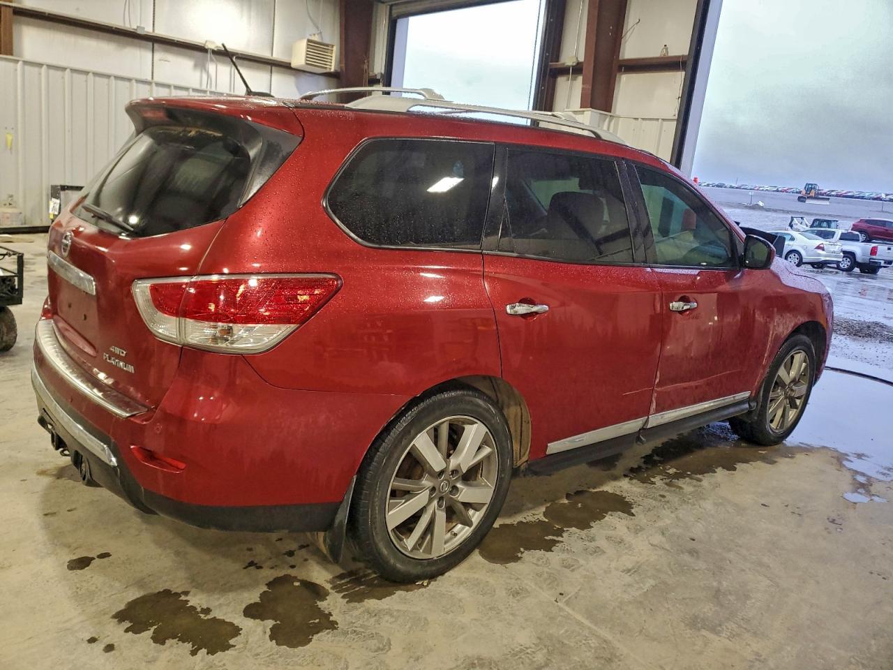 Nissan Pathfinder S Image 4