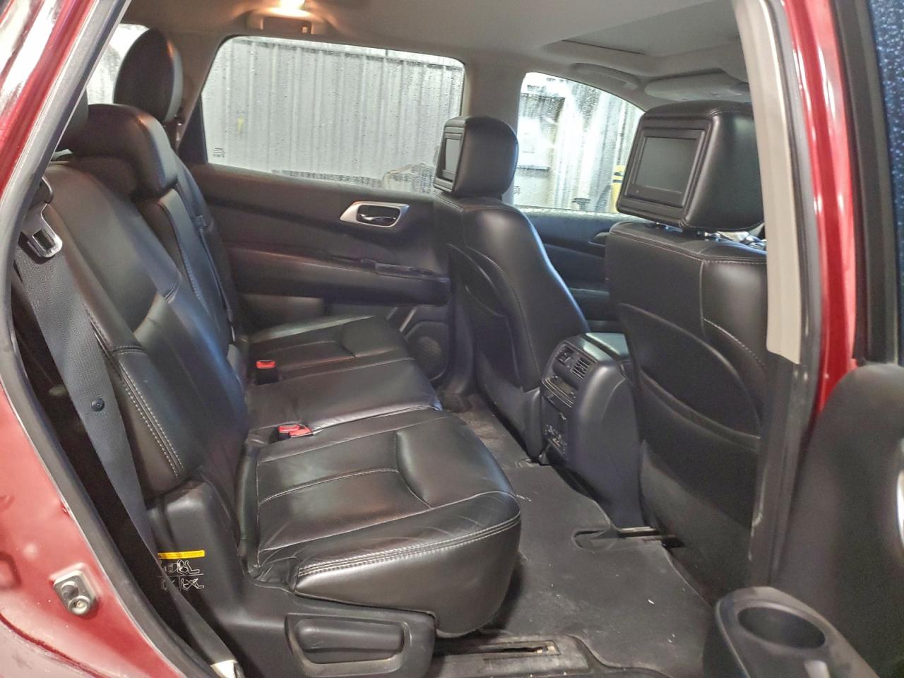 Nissan Pathfinder S Image 11