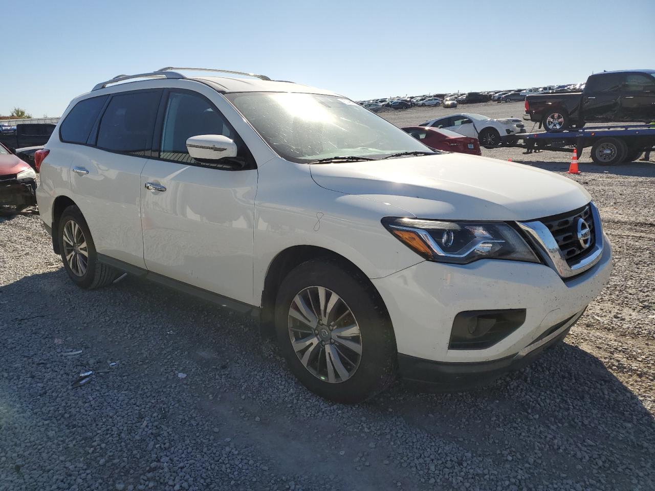 Nissan Pathfinder S Image 12