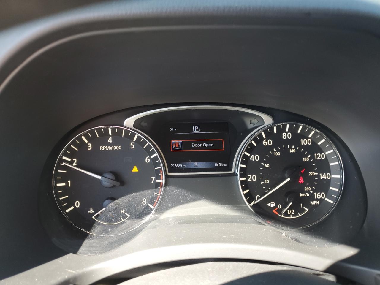 Nissan Pathfinder S Image 11