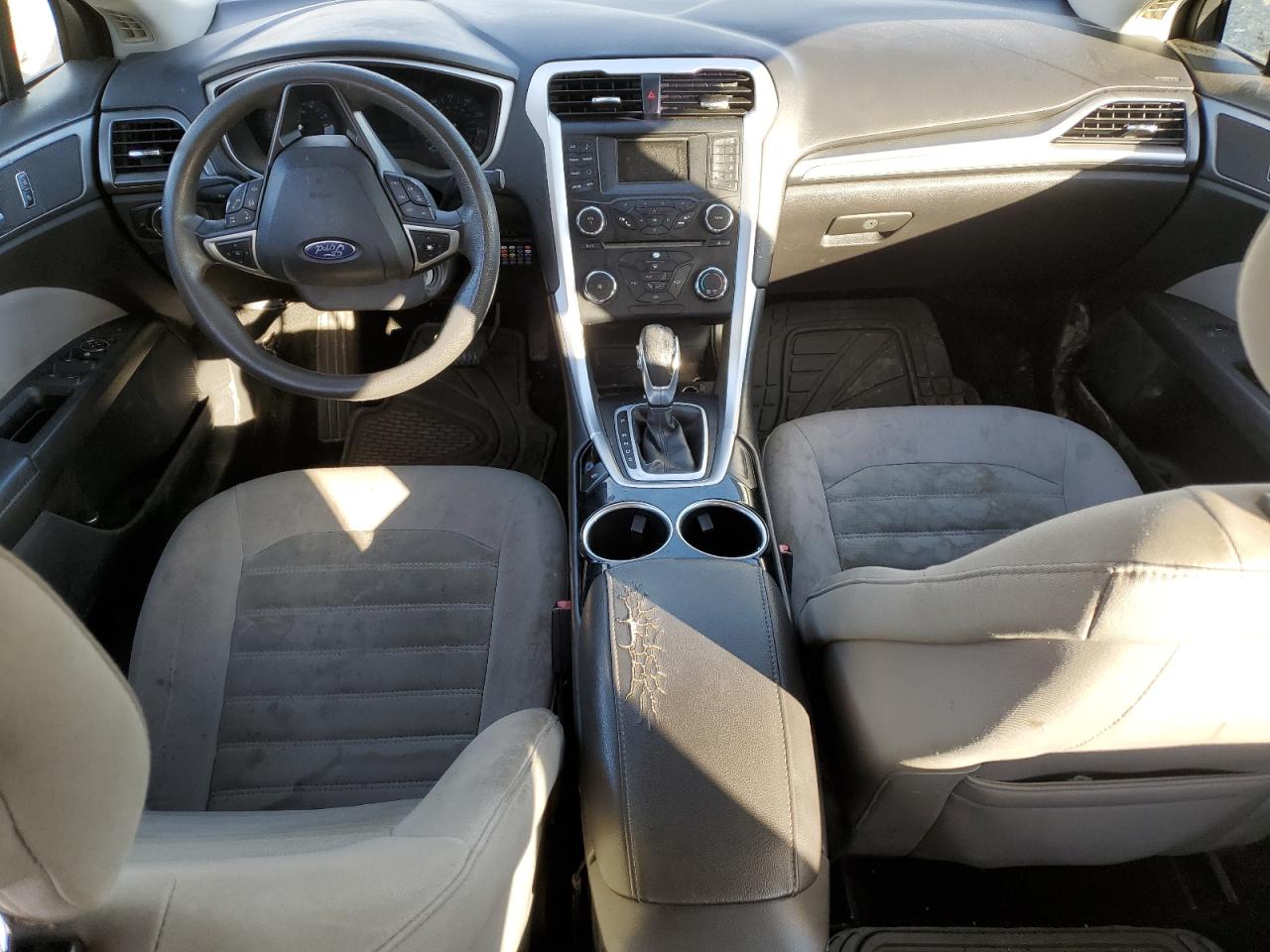 Ford Fusion S Image 9