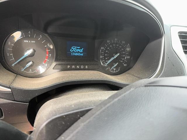 Ford Fusion S Image 2