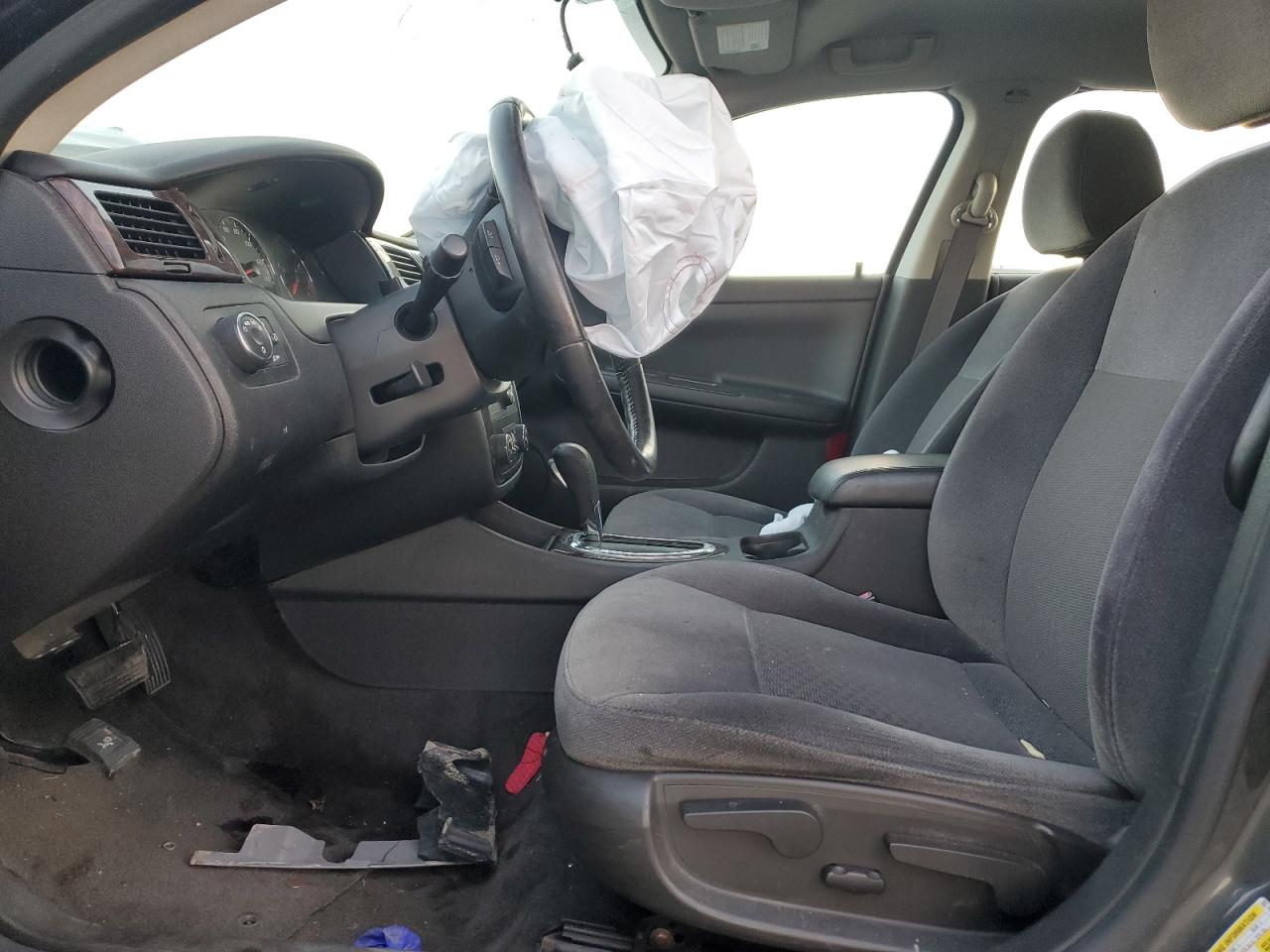 Chevrolet Impala Lt Image 2