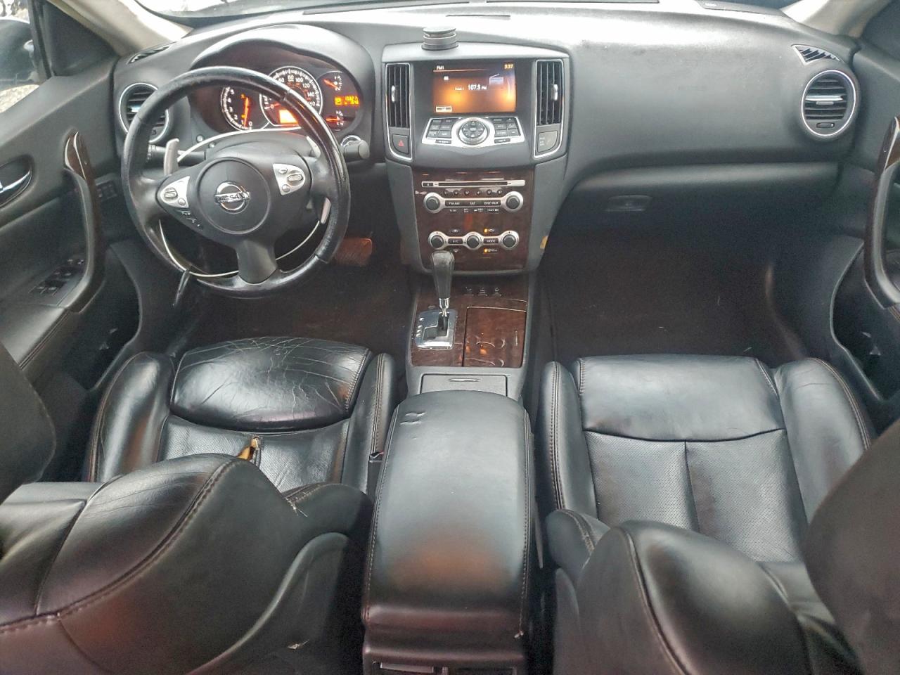 Nissan Maxima S Image 2