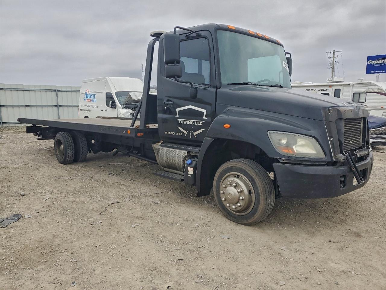 Hino 258 268 Image 1