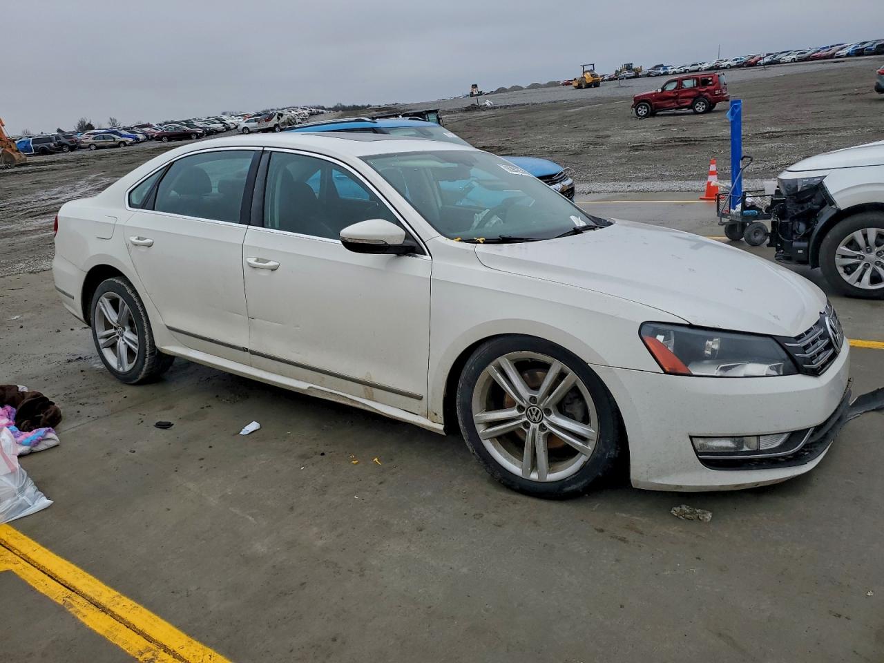 Volkswagen Passat Sel Image 3